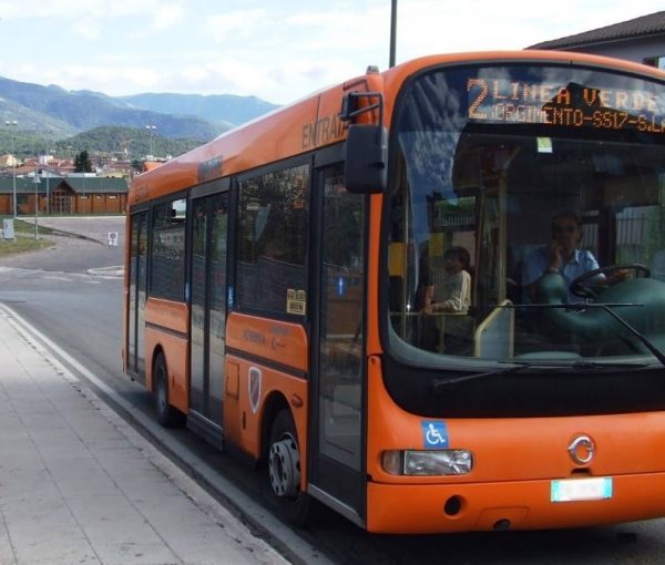 Autobus in avaria, a rischio il trasporto nelle frazioni di Isernia - Primo Piano Molise