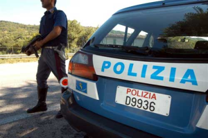 Tentato furto d’auto, due arresti