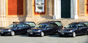 Lotta al sommerso, scoperti dalla Finanza 5 becchini che lavoravano in nero