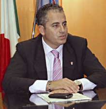 Santissimo Rosario, Scarabeo: sto dalla parte dei cittadini