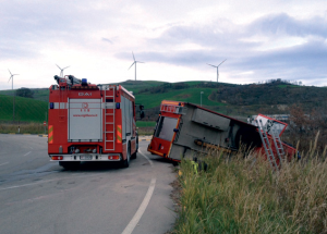 Si ribalta mezzo del 115, feriti due vigili