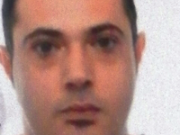 Decine di coltellate sul corpo del padre