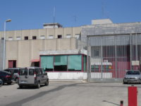 Vittima di ripetute estorsioni va dai carabinieri: in manette due malviventi