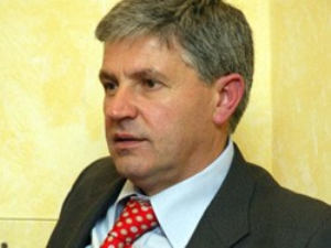 Petraroia: “L’annullamento del Consiglio è un precedente pericoloso”