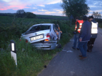 Bmw nella cunetta, un morto e un ferito