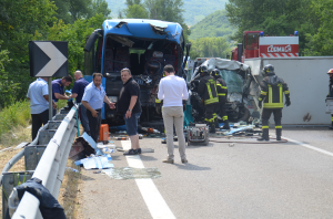 Tragico incidente sulla Bifernina, tre i morti