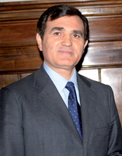 Minacciato con una pistola a Napoli, l’Esercito salva Patriciello