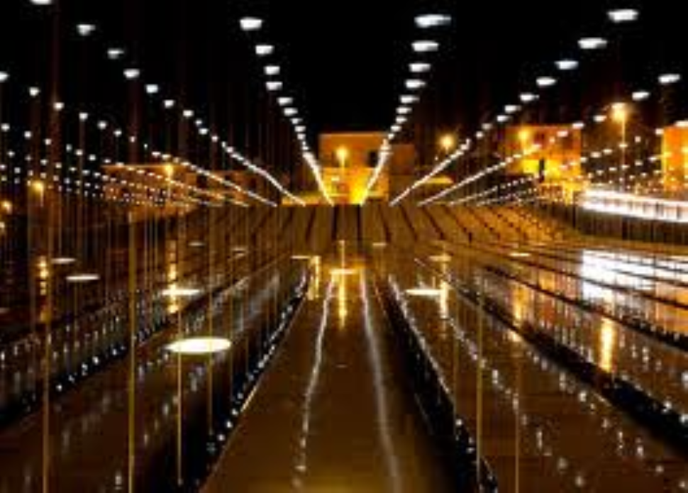 Alunni della Jovine in visita al cimitero