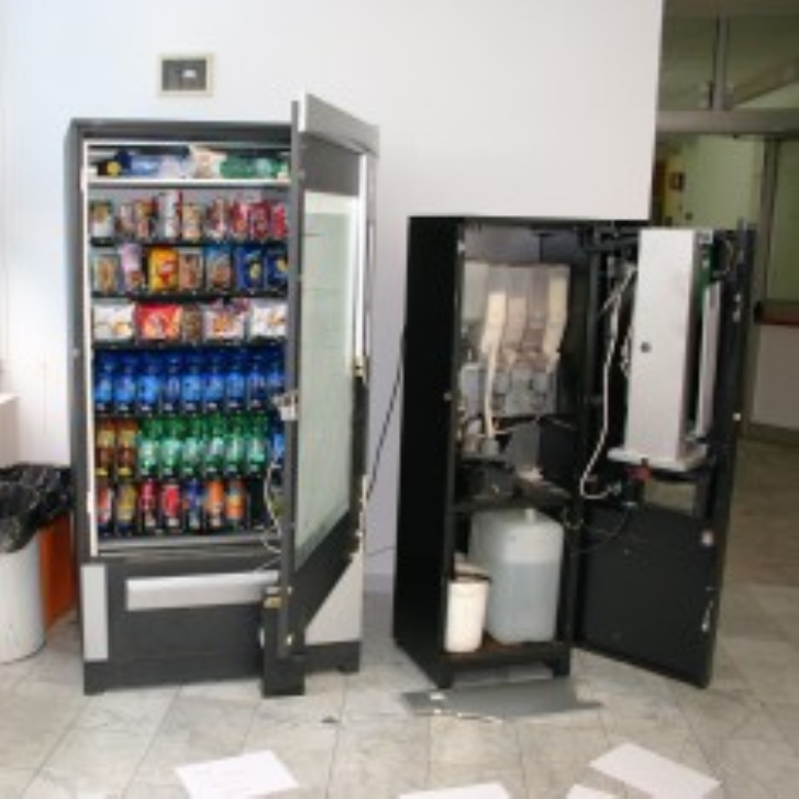 Raid nella notte nei locali della Asrem