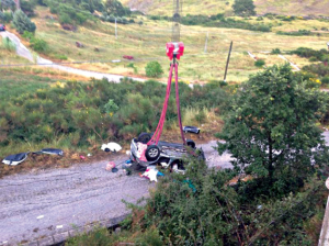 Auto giù dal viadotto, un morto
