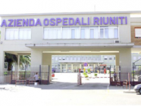 Travolto da un’auto, bimbo lotta fra la vita e la morte