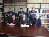 Percepivano le indennità senza erogare il servizio, bufera sulla Sanità