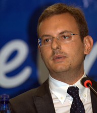 “I problemi non si risolvono spegnendo i microfoni della protesta”