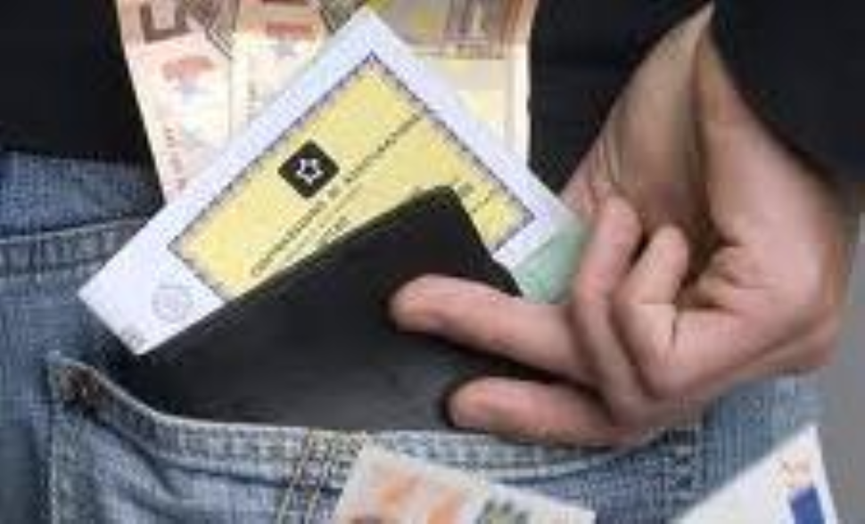 Incassa i premi senza coprire le polizze, assicuratore nei guai