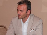 Cantone: “Il sindaco Sorbo come la regina Maria Antonietta!”