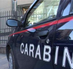 Carabiniere eroe salva donna dal suicidio