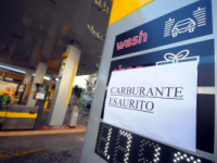 Stop al carburante:file ai distributori