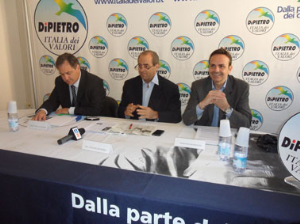 Di Pietro jr blinda Frattura: «Basta chiacchiere, noi stiamo con lui»