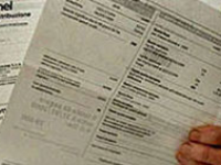 Stipulano contratti Enel tarocchi, denunciati due giovani