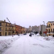Continua a nevicare nelle aree del cratere