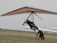 Precipita col deltaplano, miracolato 55enne