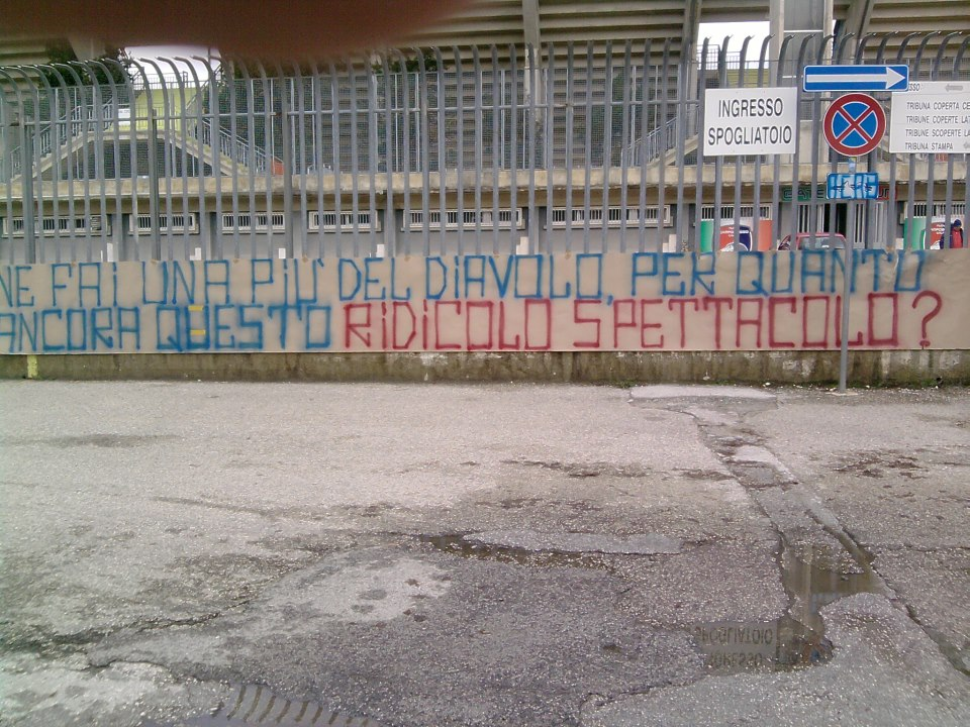 I tifosi contestano. Capone annuncia l’addio