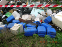 Smaltimento illecito di rifiuti pericolosi, nei guai titolare di una lavanderia