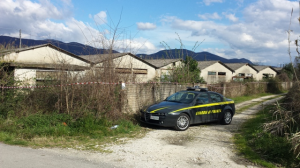 Sequestrati dieci capannoni coperti di amianto