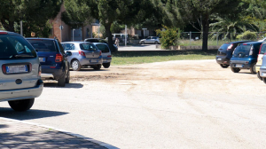 Picchiata in strada mentre va a scuola