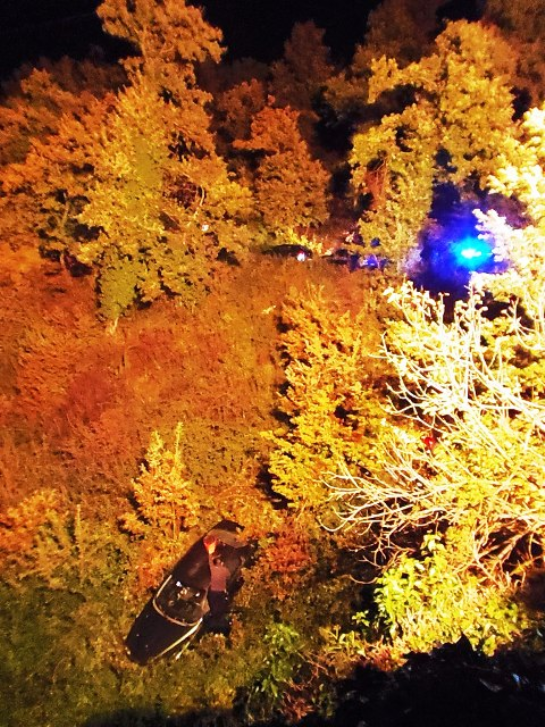 Con l’Alfa nel burrone, illeso napoletano