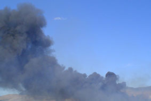In fiamme sito di stoccaggio nell’alto casertano, adesso la nube tossica minaccia il Matese