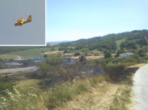 Incendi divorano la vegetazione, a Campomarino le fiamme lambiscono un distributore di benzina