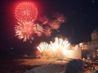 L’incendio del castello sulle note di Dalla