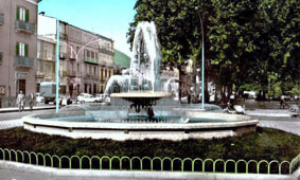 I giovani rivogliono la fontana in Piazza della Vittoria
