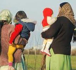 Ladre di abbigliamento, tre donne rom inseguite e arrestate dalla polizia