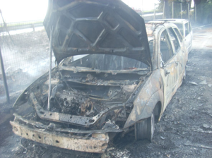 Rogo nel parcheggio della Pilkington, in fiamme 13 auto