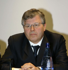 Lepore spacca il Pdl, fuga verso Fli