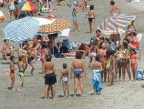 Tentato furto in spiaggia, ladro acciuffato da un sorvegliante