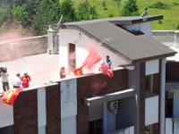 Operai Fiat e Dr Motor sul tetto dell’Assessorato regionale al Lavoro