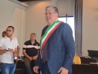 Sbrocca indossa la fascia tricolore: affronteremo subito i problemi della città