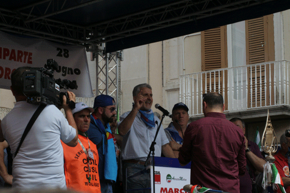 Dati Svimez, la Uil mette il carico