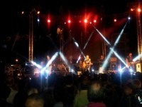 Folla in piazza del Papa, gran successo per Bennato a Termoli