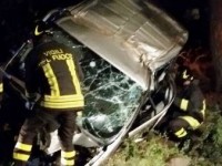 Sottrae il furgone al padre, sfiorata la tragedia