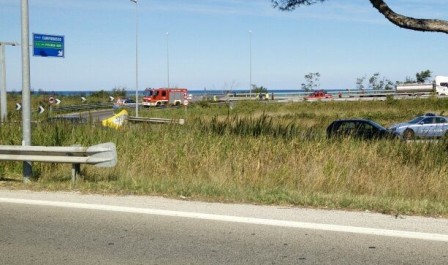 Si ribalta autocisterna carica di vino rosso, disagi sulla Ss 87 a Termoli