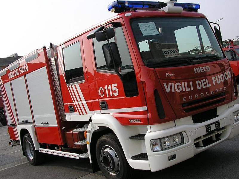 Incidente sulla Statale 16, due feriti