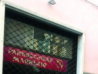 Via De Attellis, nuovo raid al negozio di parrucchiere