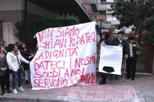 carsic striscioni prefettura sito