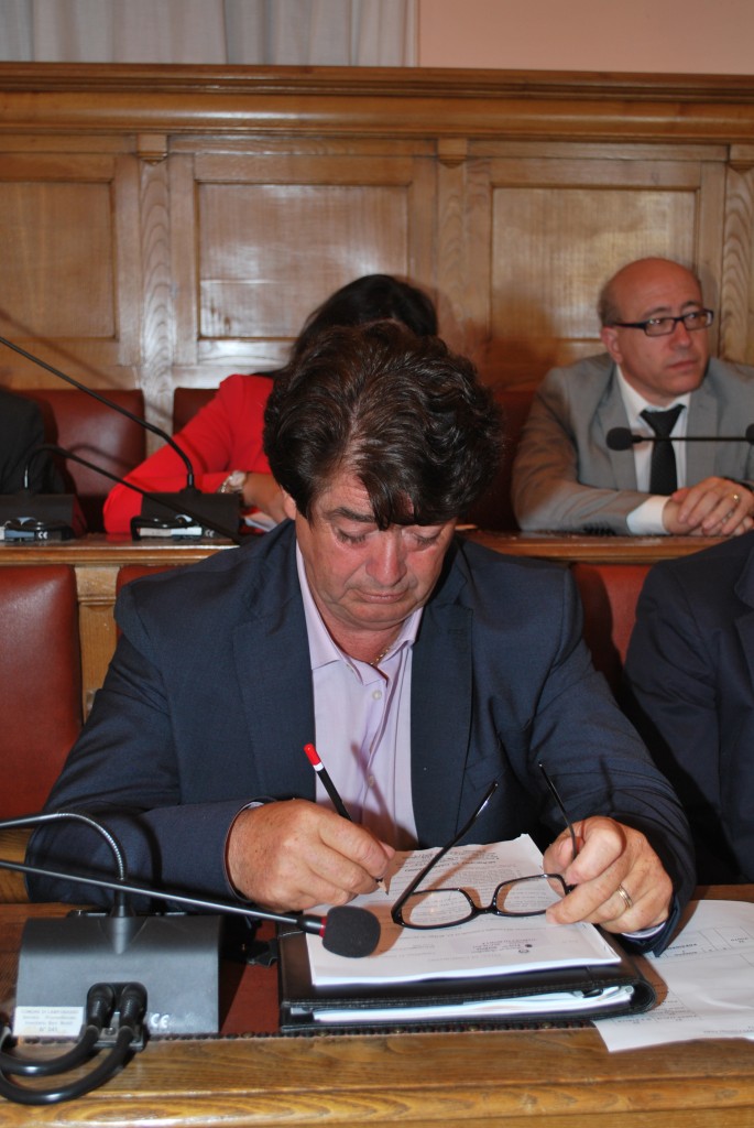 Perretta prende le distanze dai colleghi della Coalizione Civica