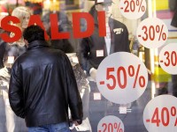 Avvio dei saldi il 3 gennaio, il placet di Scarabeo