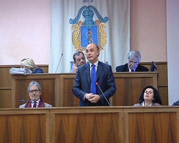 Isernia, bocciato il bilancio: cade l’amministrazione Brasiello